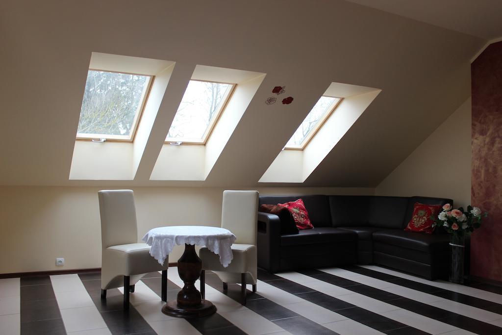 Pensjonat Agroturystyczny Pod Modrzewiem Bed & Breakfast Florczaki Bilik gambar