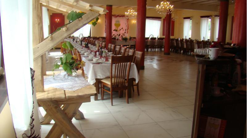 Pensjonat Agroturystyczny Pod Modrzewiem Bed & Breakfast Florczaki Luaran gambar
