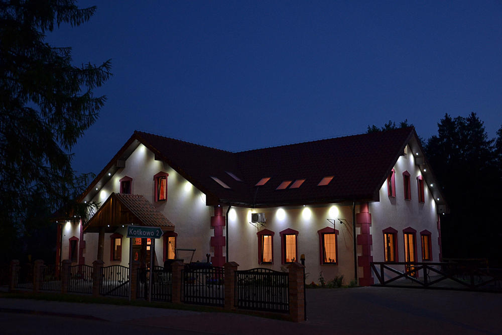 Pensjonat Agroturystyczny Pod Modrzewiem Bed & Breakfast Florczaki Luaran gambar